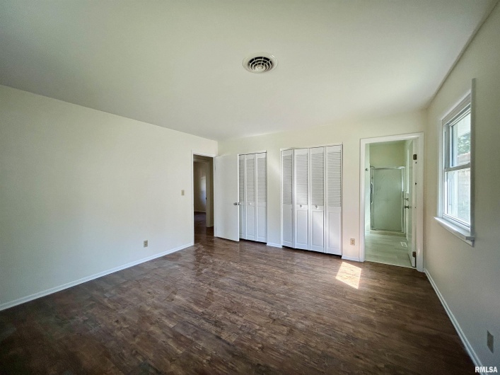611 TERRACE Drive, Carbondale, Illinois 62901, 3 Bedrooms Bedrooms, 0 ,2 BathroomsBathrooms,Residential,For Sale,TERRACE,0,RMAEB459929