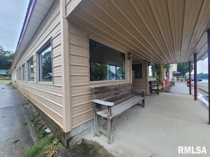 214 MAIN Street, Elizabethtown, Illinois 62931, 0 , 0 ,0,Commercial Sale,For Sale,MAIN,0,RMAEB459932