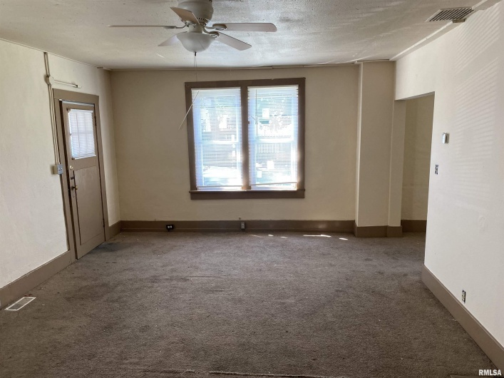 505 Rawlings Street, Carbondale, Illinois 62901, 3 Bedrooms Bedrooms, 0 ,1 BathroomBathrooms,Residential,For Sale,Rawlings,0,RMAEB445464