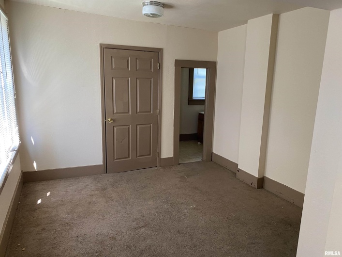 505 Rawlings Street, Carbondale, Illinois 62901, 3 Bedrooms Bedrooms, 0 ,1 BathroomBathrooms,Residential,For Sale,Rawlings,0,RMAEB445464