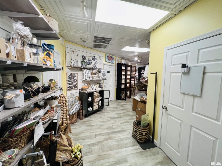 305 MAIN Street, Marion, Illinois 62959, 0 , 0 ,0,Commercial Sale,For Sale,MAIN,0,RMAEB459946