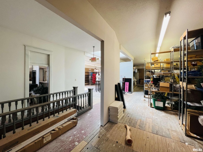 305 MAIN Street, Marion, Illinois 62959, 0 , 0 ,0,Commercial Sale,For Sale,MAIN,0,RMAEB459946