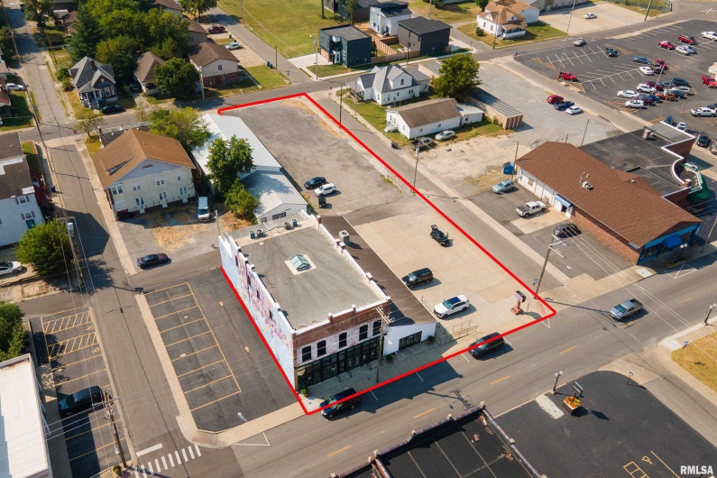 305 MAIN Street, Marion, Illinois 62959, 0 , 0 ,0,Commercial Sale,For Sale,MAIN,0,RMAEB459946