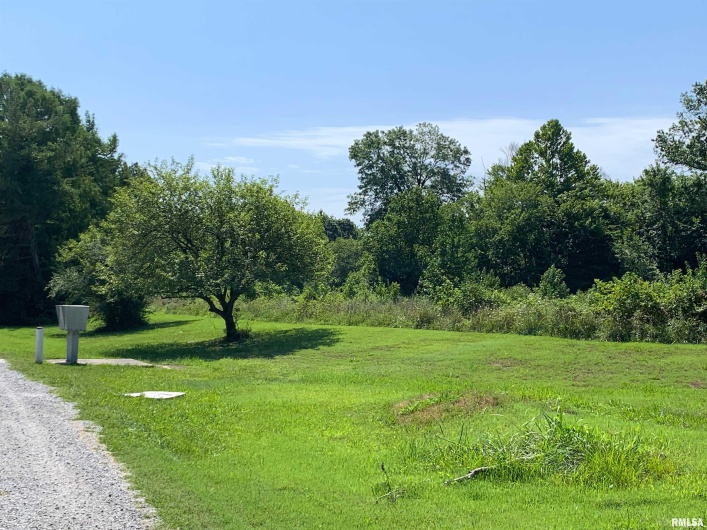 5281-5287 COUNTRY CLUB Road, Murphysboro, Illinois 62966, 0 , 0 ,0,Residential Income,For Sale,COUNTRY CLUB,0,RMAEB445821
