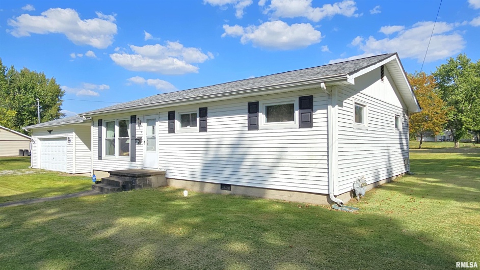 520 27TH Street, Herrin, Illinois 62948, 3 Bedrooms Bedrooms, 0 ,1 BathroomBathrooms,Residential,For Sale,27TH,0,RMAEB459950