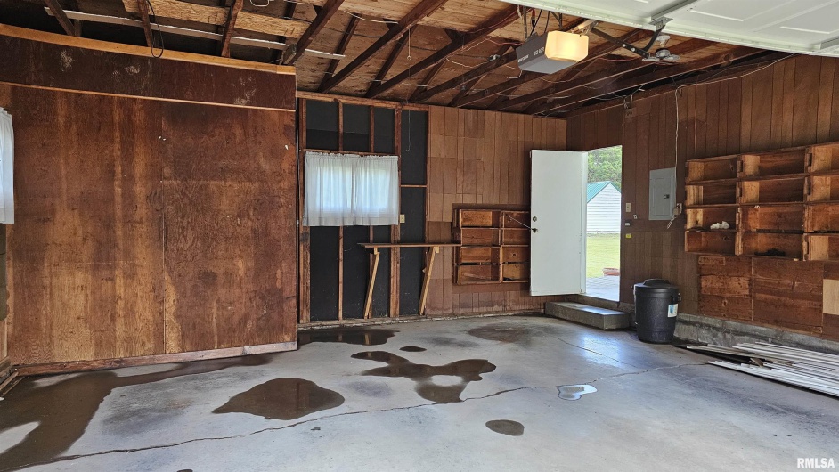 520 27TH Street, Herrin, Illinois 62948, 3 Bedrooms Bedrooms, 0 ,1 BathroomBathrooms,Residential,For Sale,27TH,0,RMAEB459950