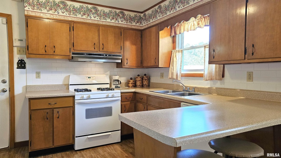 520 27TH Street, Herrin, Illinois 62948, 3 Bedrooms Bedrooms, 0 ,1 BathroomBathrooms,Residential,For Sale,27TH,0,RMAEB459950