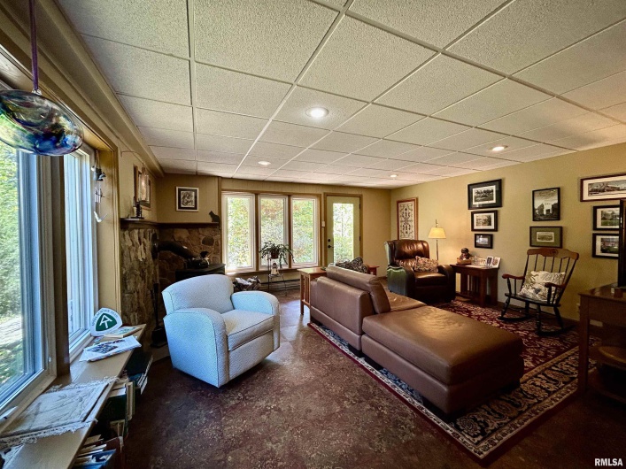 50 Hawthorn Hollow Road, Carbondale, Illinois 62903, 3 Bedrooms Bedrooms, 0 ,3 BathroomsBathrooms,Residential,For Sale,Hawthorn Hollow,0,RMAEB459959