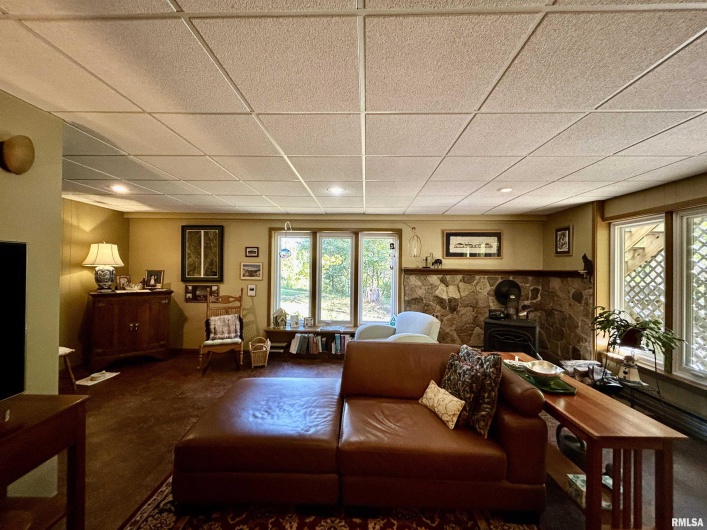 50 Hawthorn Hollow Road, Carbondale, Illinois 62903, 3 Bedrooms Bedrooms, 0 ,3 BathroomsBathrooms,Residential,For Sale,Hawthorn Hollow,0,RMAEB459959