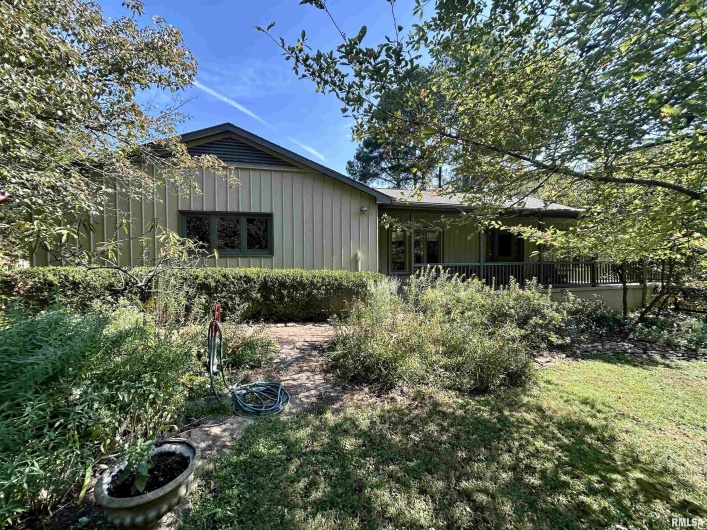 50 Hawthorn Hollow Road, Carbondale, Illinois 62903, 3 Bedrooms Bedrooms, 0 ,3 BathroomsBathrooms,Residential,For Sale,Hawthorn Hollow,0,RMAEB459959