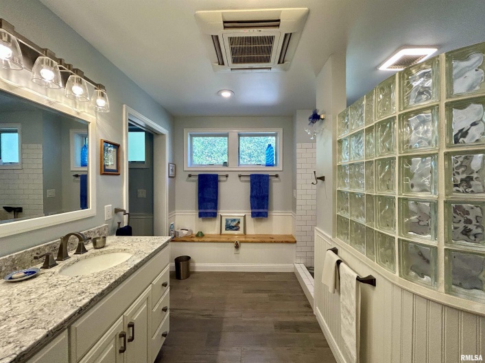 50 Hawthorn Hollow Road, Carbondale, Illinois 62903, 3 Bedrooms Bedrooms, 0 ,3 BathroomsBathrooms,Residential,For Sale,Hawthorn Hollow,0,RMAEB459959