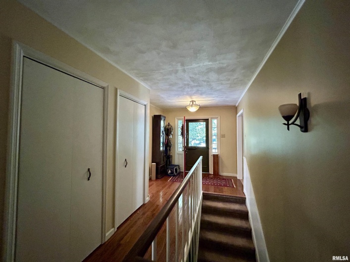 50 Hawthorn Hollow Road, Carbondale, Illinois 62903, 3 Bedrooms Bedrooms, 0 ,3 BathroomsBathrooms,Residential,For Sale,Hawthorn Hollow,0,RMAEB459959