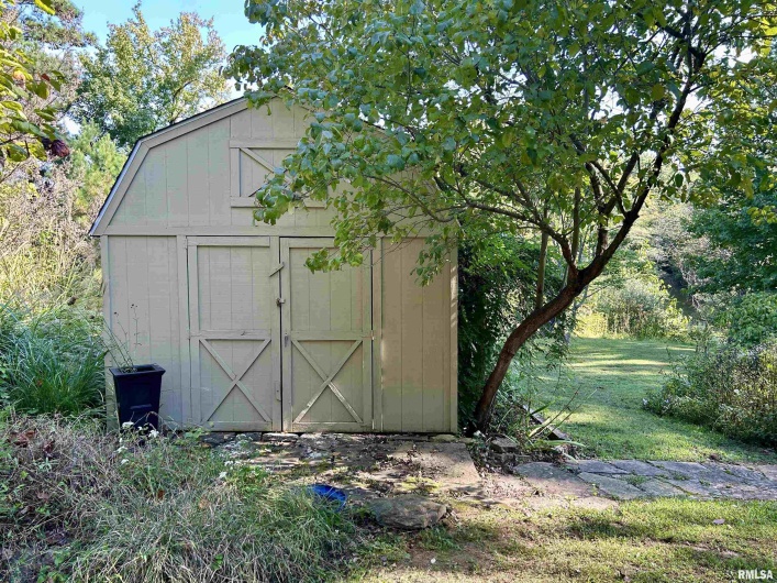 50 Hawthorn Hollow Road, Carbondale, Illinois 62903, 3 Bedrooms Bedrooms, 0 ,3 BathroomsBathrooms,Residential,For Sale,Hawthorn Hollow,0,RMAEB459959