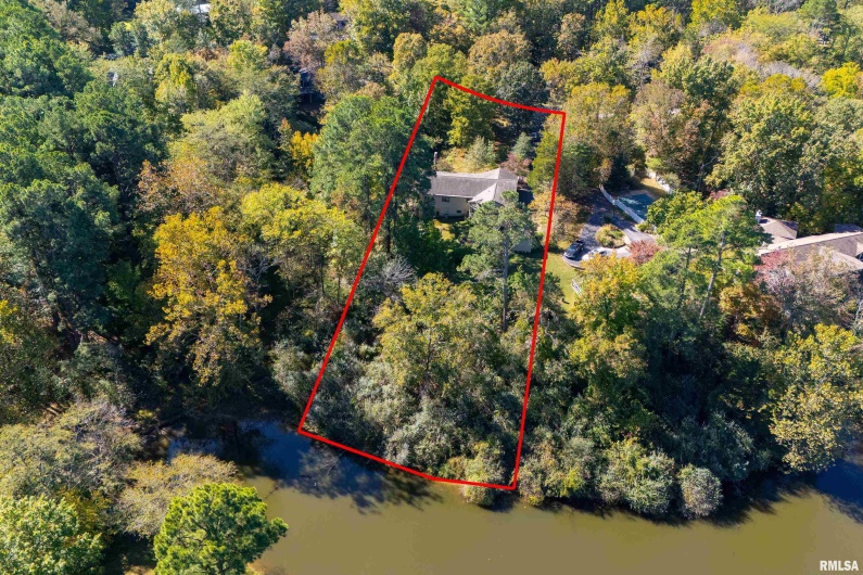 50 Hawthorn Hollow Road, Carbondale, Illinois 62903, 3 Bedrooms Bedrooms, 0 ,3 BathroomsBathrooms,Residential,For Sale,Hawthorn Hollow,0,RMAEB459959