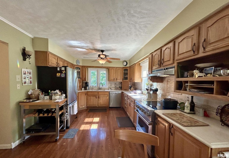 50 Hawthorn Hollow Road, Carbondale, Illinois 62903, 3 Bedrooms Bedrooms, 0 ,3 BathroomsBathrooms,Residential,For Sale,Hawthorn Hollow,0,RMAEB459959