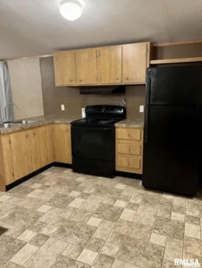 615 LIBERTY Road, Harrisburg, Illinois 62946, 3 Bedrooms Bedrooms, 0 ,2 BathroomsBathrooms,Residential,For Sale,LIBERTY,0,RMAEB459954