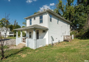 609 POPLAR Street, Carbondale, Illinois 62901, 6 Bedrooms Bedrooms, 0 ,5 BathroomsBathrooms,Residential,For Sale,POPLAR,0,RMAEB459957