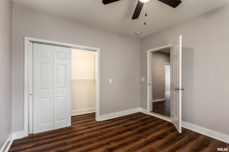 609 POPLAR Street, Carbondale, Illinois 62901, 6 Bedrooms Bedrooms, 0 ,5 BathroomsBathrooms,Residential,For Sale,POPLAR,0,RMAEB459957