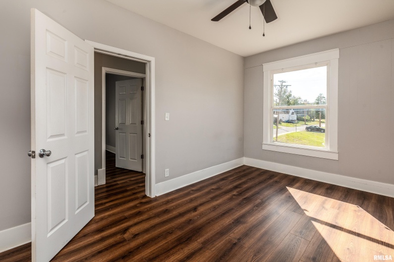609 POPLAR Street, Carbondale, Illinois 62901, 6 Bedrooms Bedrooms, 0 ,5 BathroomsBathrooms,Residential,For Sale,POPLAR,0,RMAEB459957