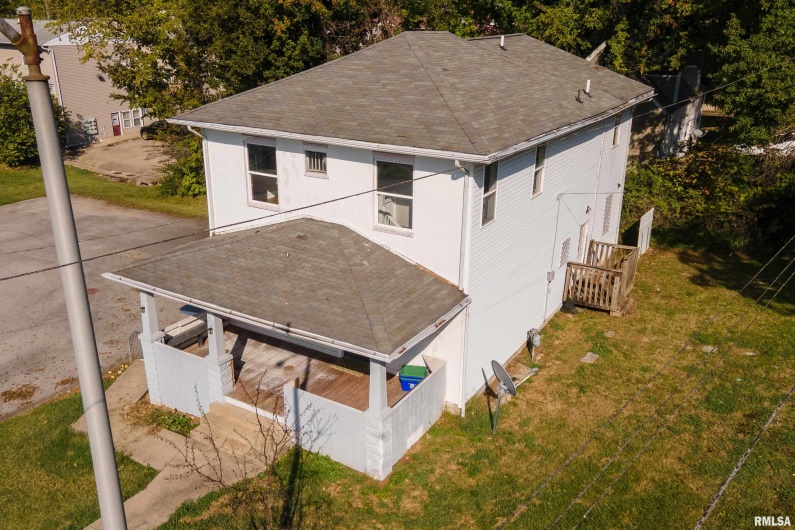 609 POPLAR Street, Carbondale, Illinois 62901, 6 Bedrooms Bedrooms, 0 ,5 BathroomsBathrooms,Residential,For Sale,POPLAR,0,RMAEB459957