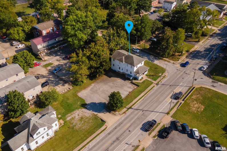 609 POPLAR Street, Carbondale, Illinois 62901, 6 Bedrooms Bedrooms, 0 ,5 BathroomsBathrooms,Residential,For Sale,POPLAR,0,RMAEB459957