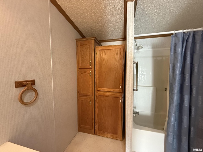 115 MOUNT JOY Road, Murphysboro, Illinois 62966, 3 Bedrooms Bedrooms, 0 ,2 BathroomsBathrooms,Residential,For Sale,MOUNT JOY,0,RMAEB459958