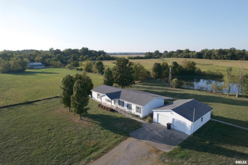 115 MOUNT JOY Road, Murphysboro, Illinois 62966, 3 Bedrooms Bedrooms, 0 ,2 BathroomsBathrooms,Residential,For Sale,MOUNT JOY,0,RMAEB459958