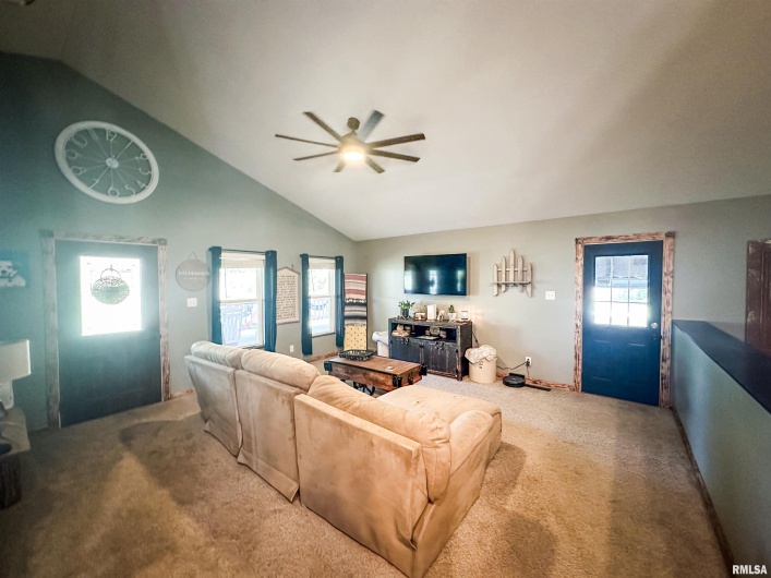 9358 LEISURE Lane, Marion, Illinois 62959, 3 Bedrooms Bedrooms, 0 ,2 BathroomsBathrooms,Residential,For Sale,LEISURE,0,RMAEB459964