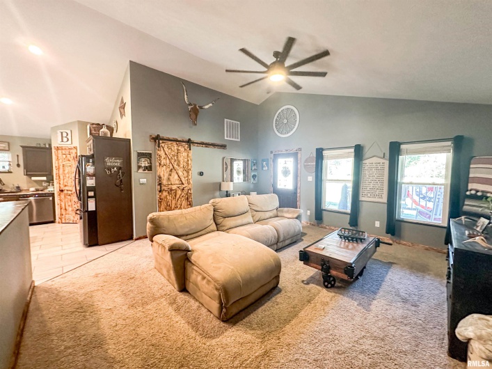 9358 LEISURE Lane, Marion, Illinois 62959, 3 Bedrooms Bedrooms, 0 ,2 BathroomsBathrooms,Residential,For Sale,LEISURE,0,RMAEB459964