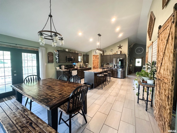 9358 LEISURE Lane, Marion, Illinois 62959, 3 Bedrooms Bedrooms, 0 ,2 BathroomsBathrooms,Residential,For Sale,LEISURE,0,RMAEB459964