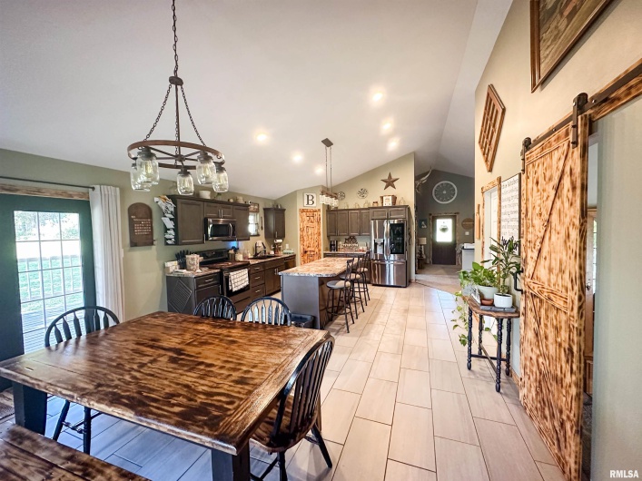 9358 LEISURE Lane, Marion, Illinois 62959, 3 Bedrooms Bedrooms, 0 ,2 BathroomsBathrooms,Residential,For Sale,LEISURE,0,RMAEB459964