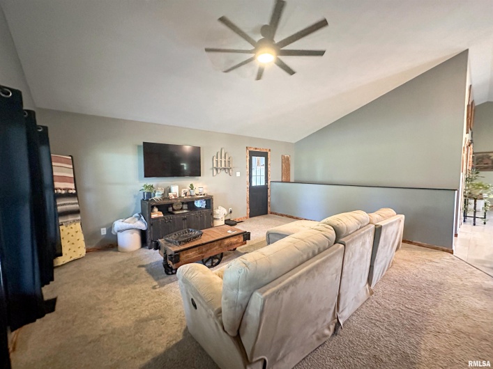 9358 LEISURE Lane, Marion, Illinois 62959, 3 Bedrooms Bedrooms, 0 ,2 BathroomsBathrooms,Residential,For Sale,LEISURE,0,RMAEB459964