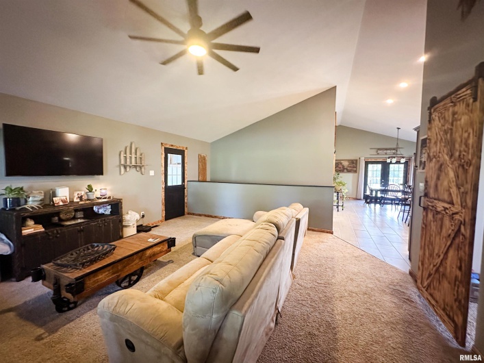 9358 LEISURE Lane, Marion, Illinois 62959, 3 Bedrooms Bedrooms, 0 ,2 BathroomsBathrooms,Residential,For Sale,LEISURE,0,RMAEB459964