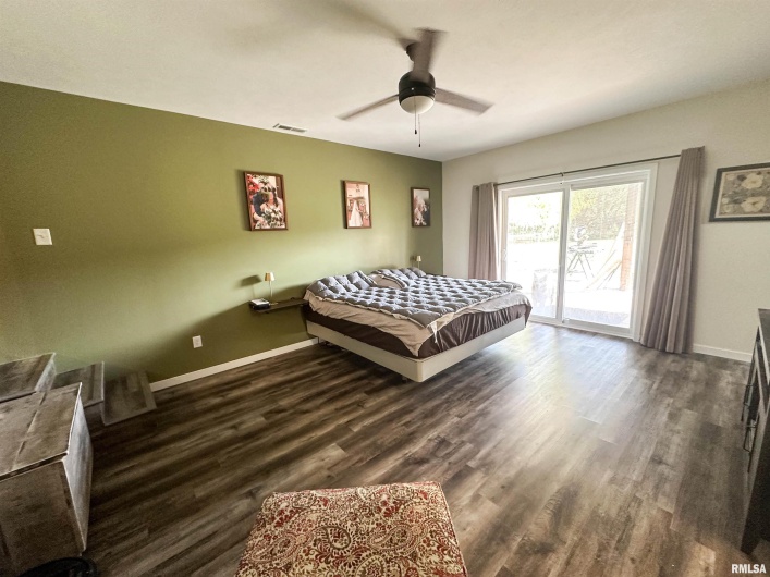 9358 LEISURE Lane, Marion, Illinois 62959, 3 Bedrooms Bedrooms, 0 ,2 BathroomsBathrooms,Residential,For Sale,LEISURE,0,RMAEB459964