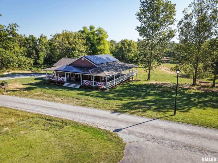 9358 LEISURE Lane, Marion, Illinois 62959, 3 Bedrooms Bedrooms, 0 ,2 BathroomsBathrooms,Residential,For Sale,LEISURE,0,RMAEB459964