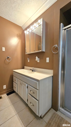 1410 GARFIELD Street, Marion, Illinois 62959, 3 Bedrooms Bedrooms, 0 ,2 BathroomsBathrooms,Residential,For Sale,GARFIELD,0,RMAEB459967