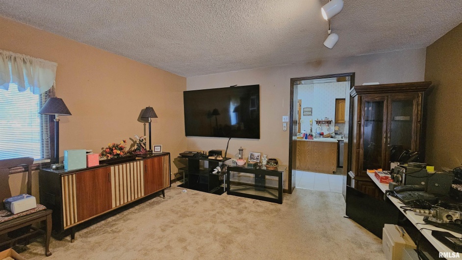 1410 GARFIELD Street, Marion, Illinois 62959, 3 Bedrooms Bedrooms, 0 ,2 BathroomsBathrooms,Residential,For Sale,GARFIELD,0,RMAEB459967