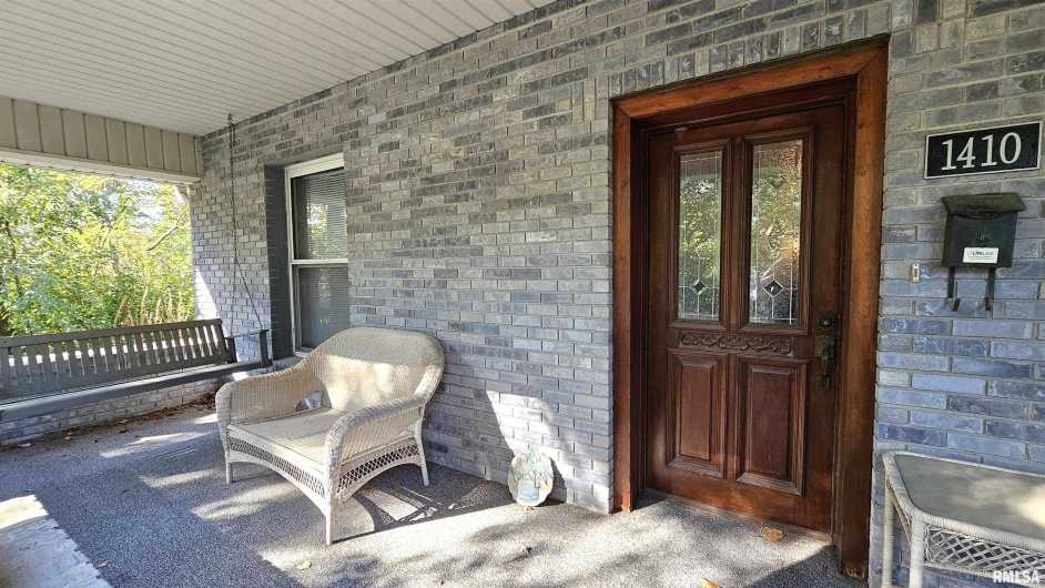 1410 GARFIELD Street, Marion, Illinois 62959, 3 Bedrooms Bedrooms, 0 ,2 BathroomsBathrooms,Residential,For Sale,GARFIELD,0,RMAEB459967