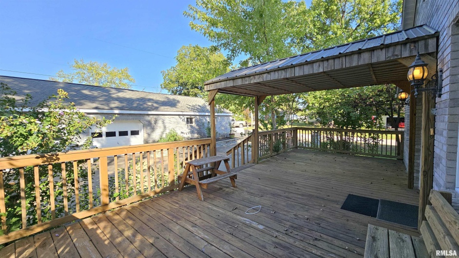 1410 GARFIELD Street, Marion, Illinois 62959, 3 Bedrooms Bedrooms, 0 ,2 BathroomsBathrooms,Residential,For Sale,GARFIELD,0,RMAEB459967