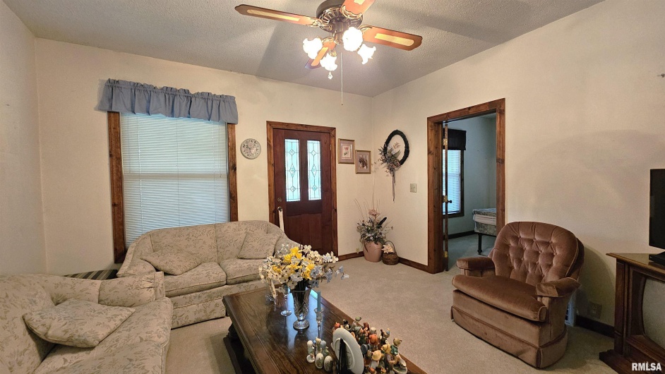 1410 GARFIELD Street, Marion, Illinois 62959, 3 Bedrooms Bedrooms, 0 ,2 BathroomsBathrooms,Residential,For Sale,GARFIELD,0,RMAEB459967