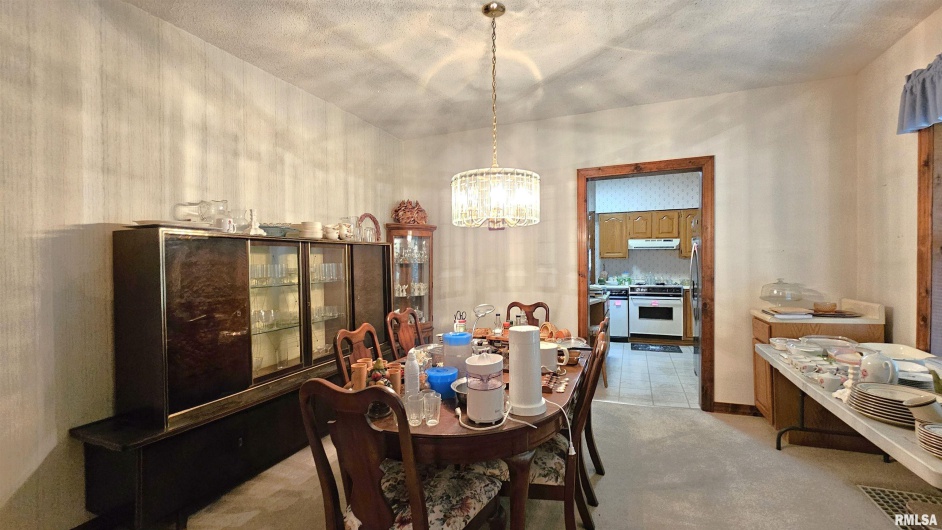 1410 GARFIELD Street, Marion, Illinois 62959, 3 Bedrooms Bedrooms, 0 ,2 BathroomsBathrooms,Residential,For Sale,GARFIELD,0,RMAEB459967
