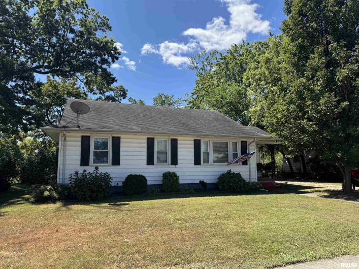1803 CHERRY Street, Marion, Illinois 62959, 3 Bedrooms Bedrooms, 0 ,1 BathroomBathrooms,Residential,For Sale,CHERRY,0,RMAEB459511