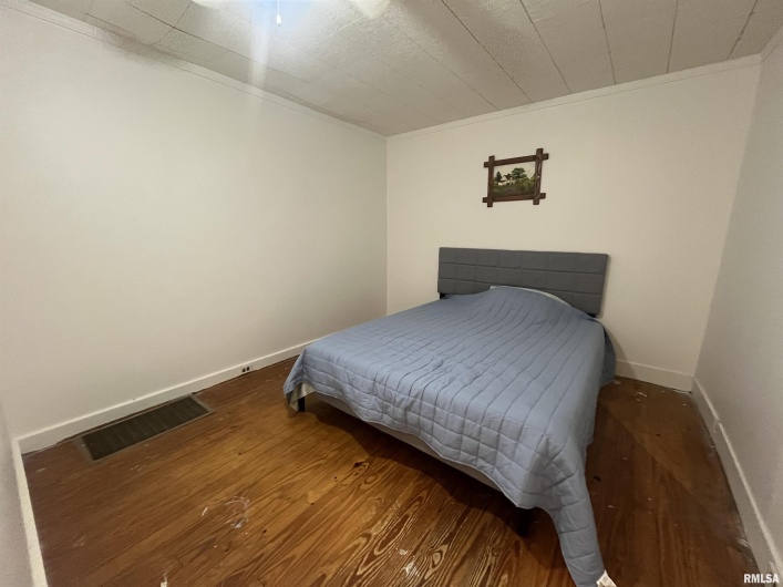 38 Barger Drive, Metropolis, Illinois 62960, 2 Bedrooms Bedrooms, 0 ,1 BathroomBathrooms,Residential,For Sale,Barger,0,RMAEB459974