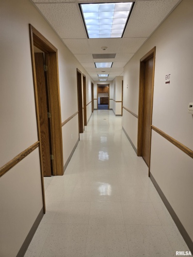 30 VETERANS Drive, Harrisburg, Illinois 62946-3320, 0 , 0 ,0,Commercial Sale,For Sale,VETERANS,0,RMAEB459975