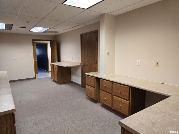 30 VETERANS Drive, Harrisburg, Illinois 62946-3320, 0 , 0 ,0,Commercial Sale,For Sale,VETERANS,0,RMAEB459975