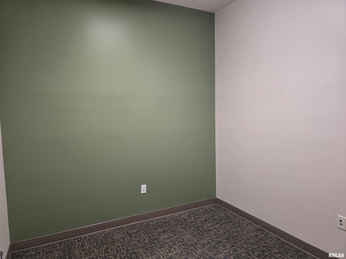 30 VETERANS Drive, Harrisburg, Illinois 62946-3320, 0 , 0 ,0,Commercial Sale,For Sale,VETERANS,0,RMAEB459975