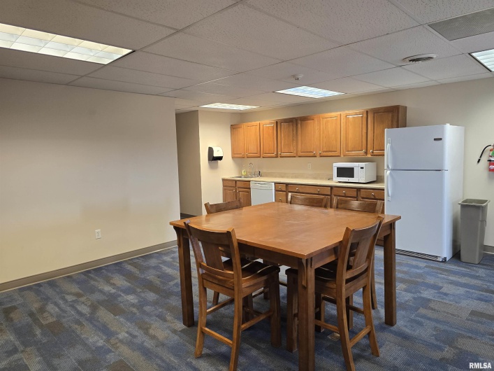 30 VETERANS Drive, Harrisburg, Illinois 62946-3320, 0 , 0 ,0,Commercial Sale,For Sale,VETERANS,0,RMAEB459975