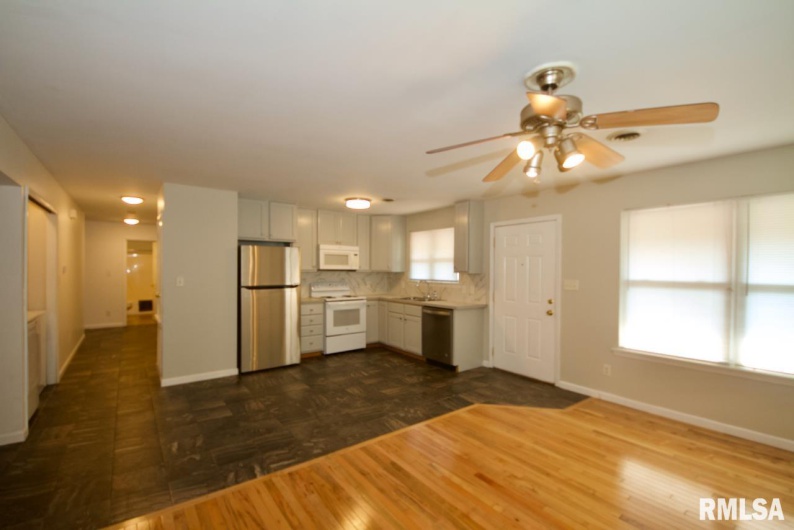 902 MILL Street, Carbondale, Illinois 62901, 0 , 0 ,0,Residential Income,For Sale,MILL,0,RMAEB459976