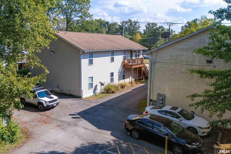902 MILL Street, Carbondale, Illinois 62901, 0 , 0 ,0,Residential Income,For Sale,MILL,0,RMAEB459976