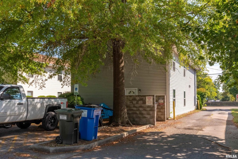902 MILL Street, Carbondale, Illinois 62901, 0 , 0 ,0,Residential Income,For Sale,MILL,0,RMAEB459976